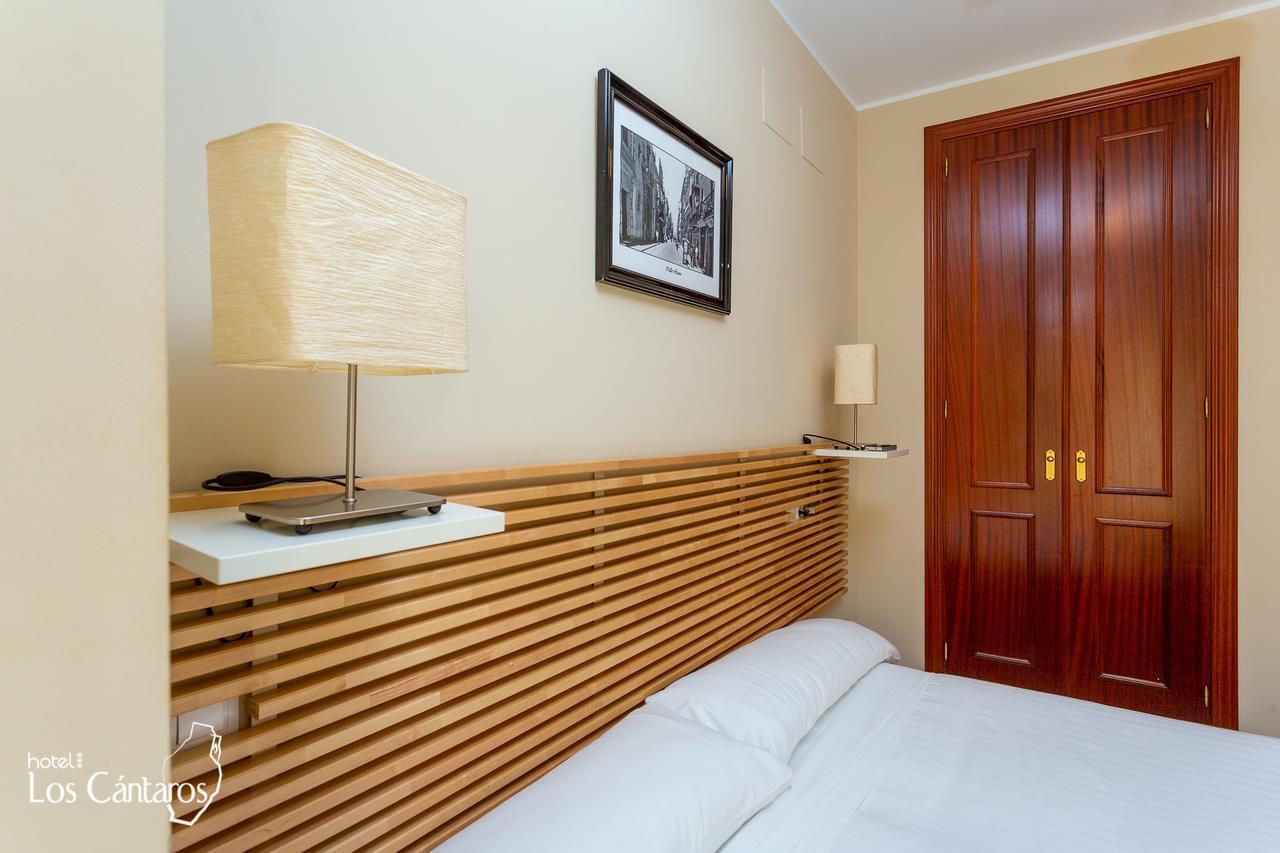 Apartamentos Los Cantaros El Puerto de Santa María Zewnętrze zdjęcie